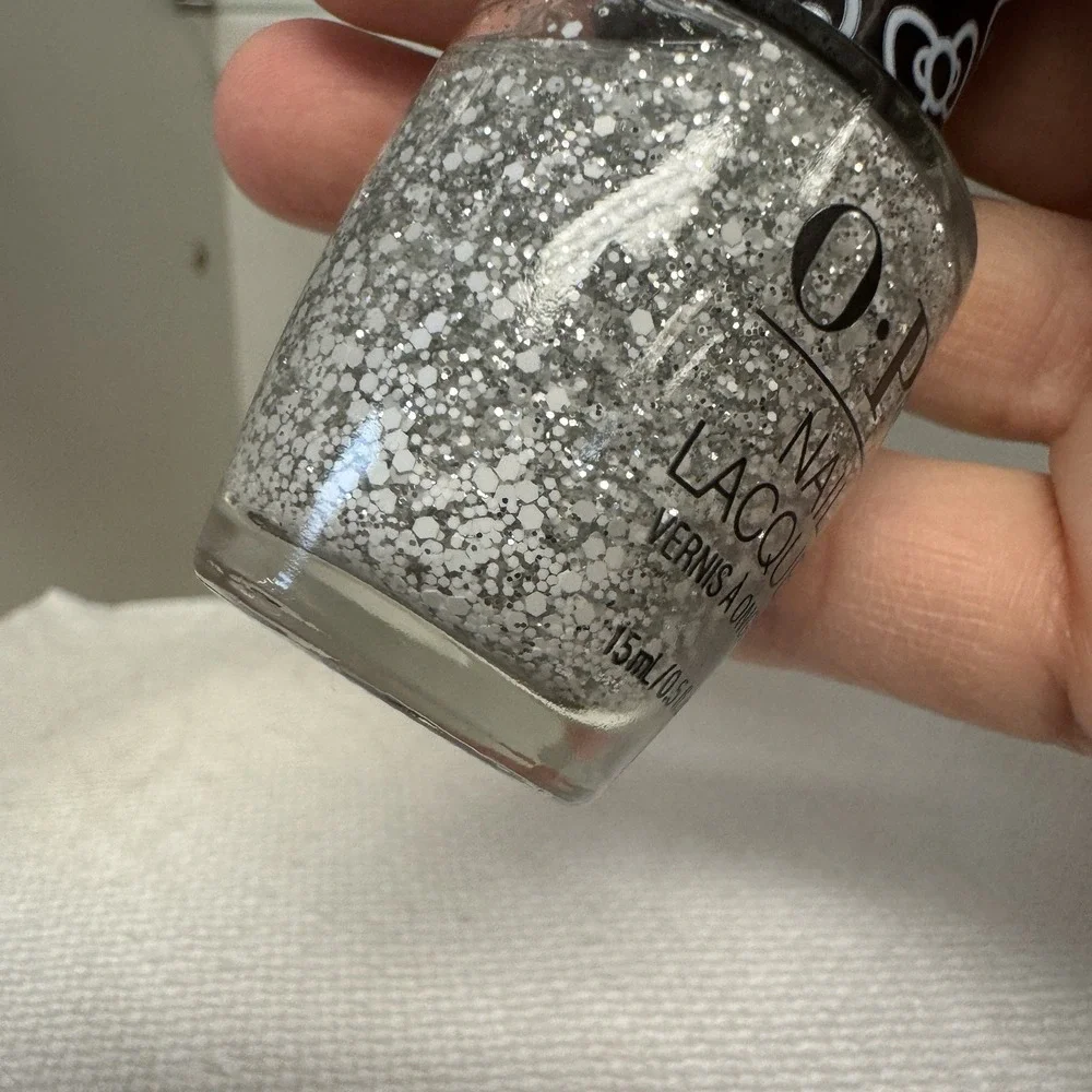 OPI Nail Lacquer - HR L01 Glitter To My Heart - 0.5oz / 15ml Hello Kitty